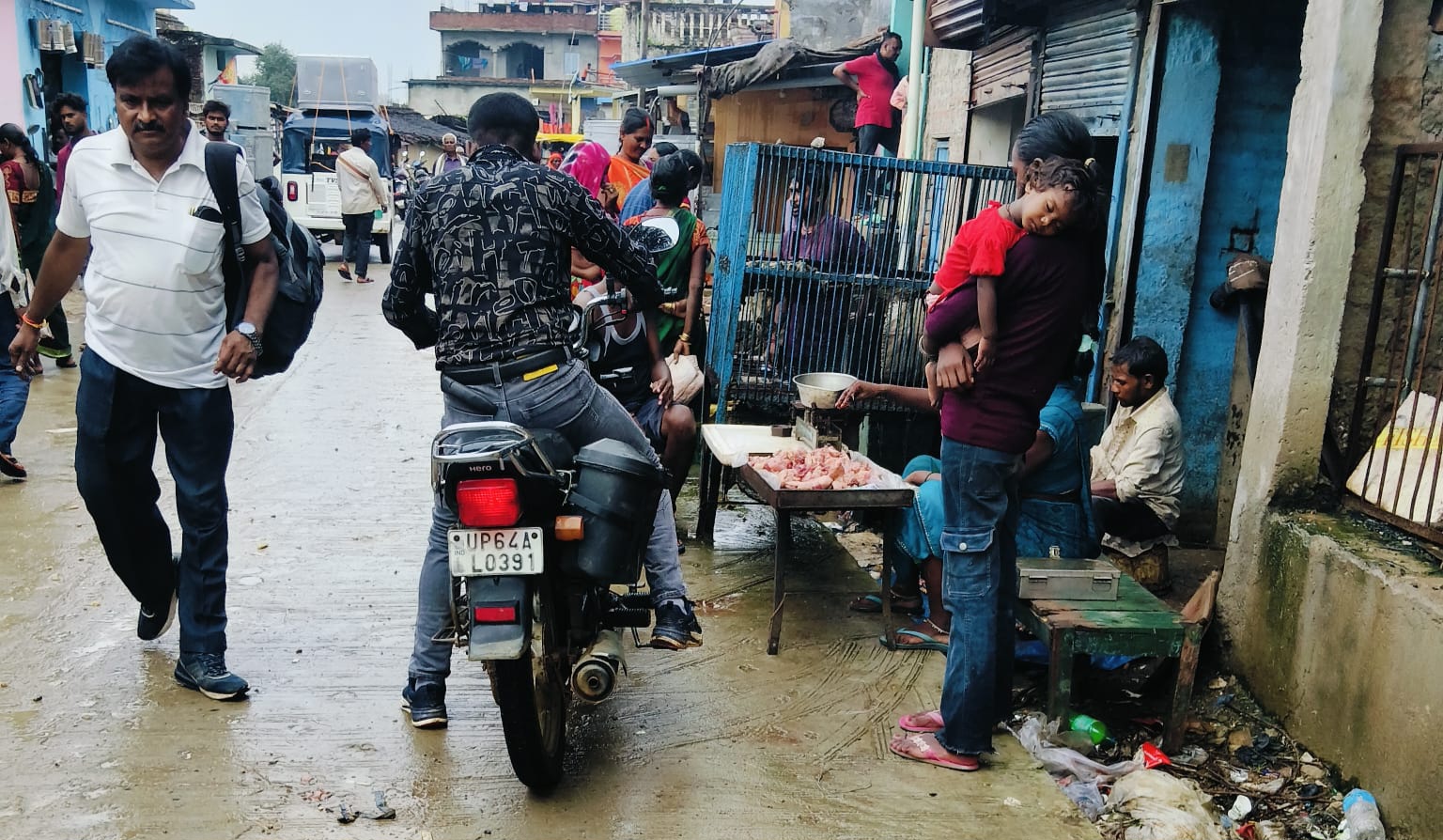 मीट विक्रेताओं के हौसलें बुलंद , मुख्यमंत्री के आदेश को ठेंगा