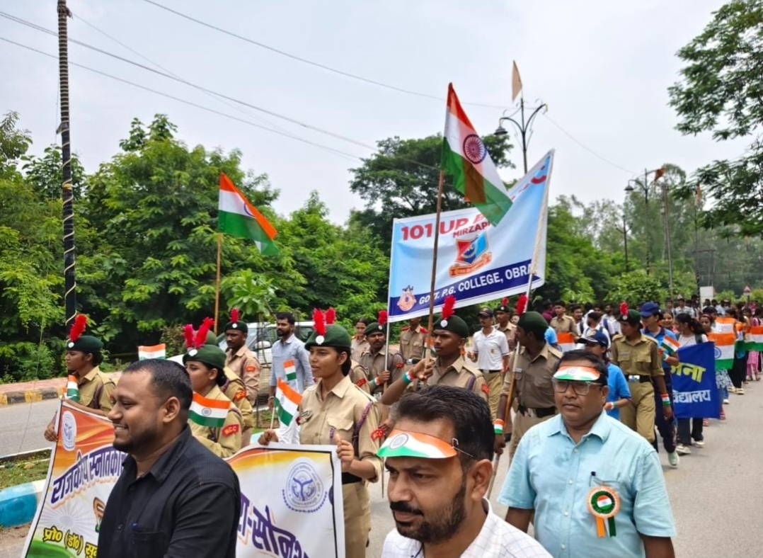 एनसीसी इकाई के कैडेट्स द्वारा भव्य “तिरंगा यात्रा” का किया गया आयोजन