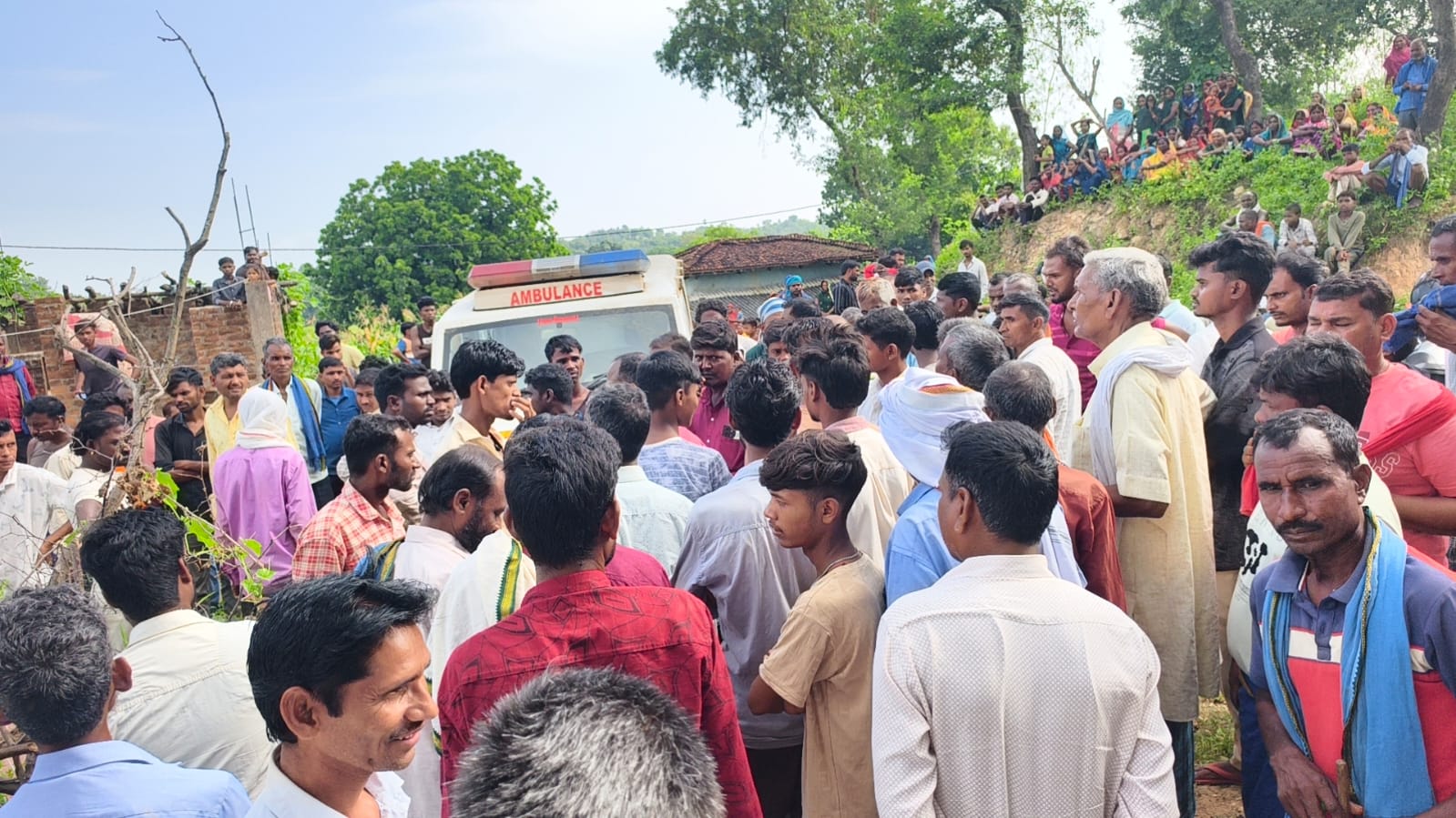 पांच मंजिला इमारत से गिरकर मजदूर की मौत