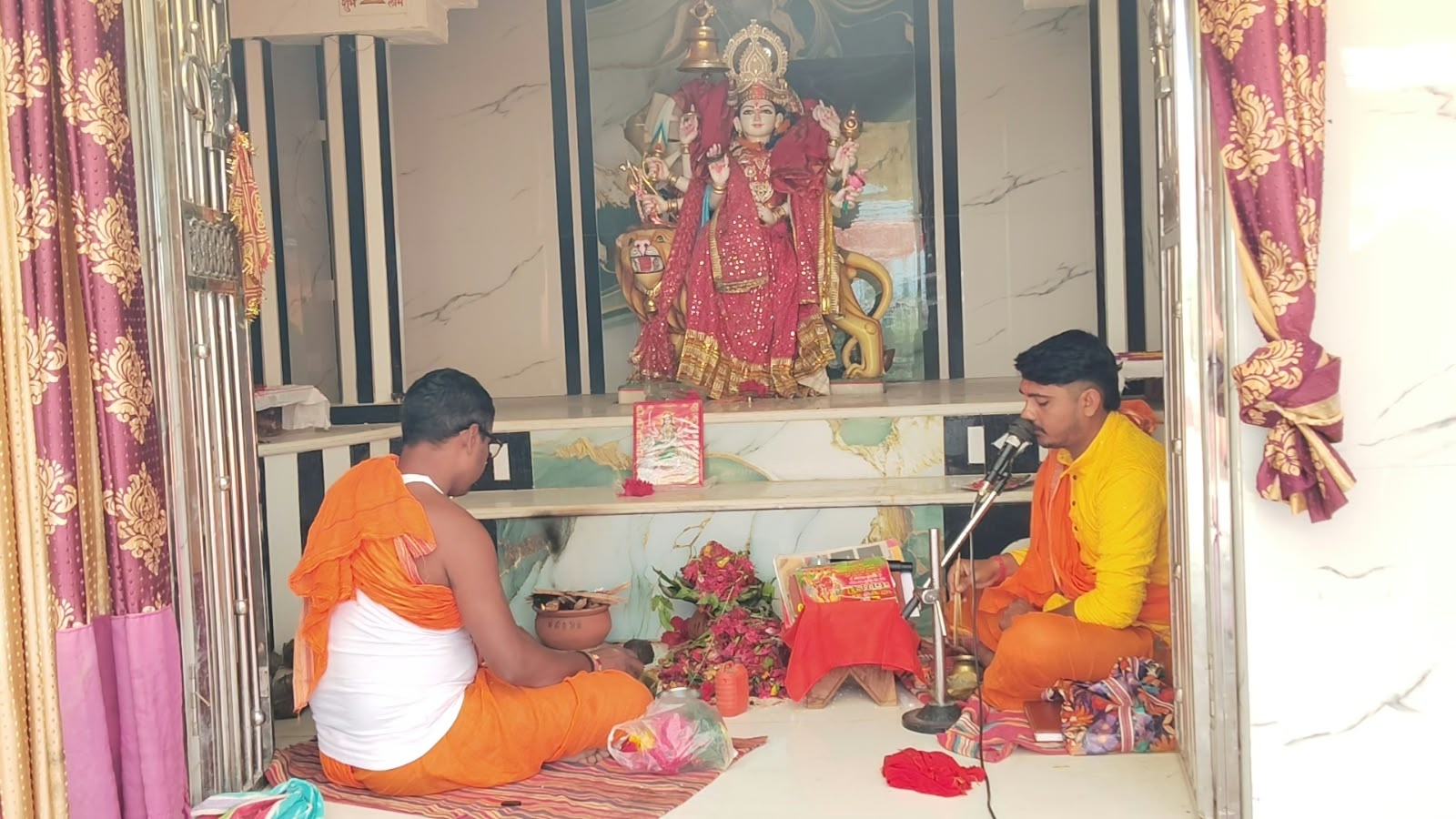 श्री मालेश्वर महादेव मंदिर हरनाकछार में मां कुष्मांडा की पूजा संपन्न, नवरात्र के चौथे दिन श्रद्धा और भक्ति का माहौल।